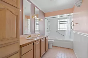 818 Leahy Circle, Des Plaines, IL 60016 - Photo 12