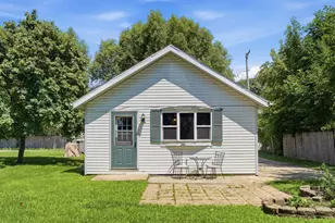 200 W 15th St, Rock Falls, IL 61071 - Photo 2