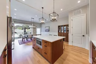 5028 W Ainslie Street W, Chicago, IL 60630 - Photo 10