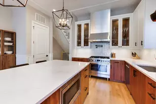 5028 W Ainslie Street W, Chicago, IL 60630 - Photo 8