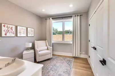 5028 W Ainslie Street W, Chicago, IL 60630 - Photo 20