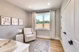 5028 W Ainslie Street W, Chicago, IL 60630 - Photo 20