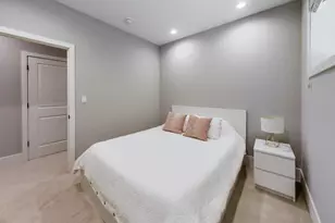 5028 W Ainslie Street W, Chicago, IL 60630 - Photo 30