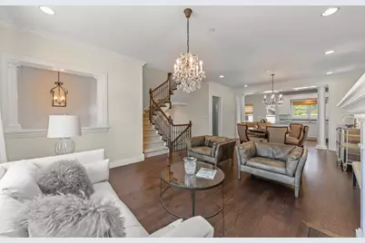 460 Pennsylvania Avenue #C, Glen Ellyn, IL 60137 - Photo 4