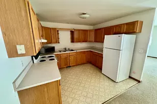 38 Silver Trail, North Aurora, IL 60542 - Photo 4