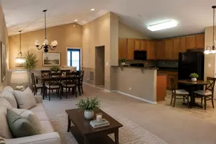 2444 Emily Ln, Elgin, IL 60124 - Photo 2