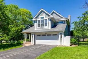 228 Southridge Dr, Gurnee, IL 60031 - Photo 2