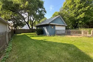 26 Monroe Ave, Elgin, IL 60123 - Photo 28