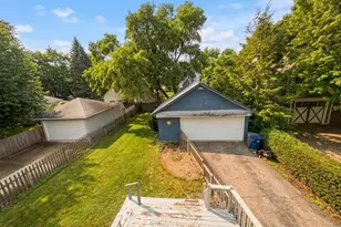 26 Monroe Ave, Elgin, IL 60123 - Photo 24