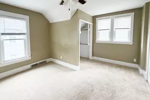 26 Monroe Ave, Elgin, IL 60123 - Photo 16