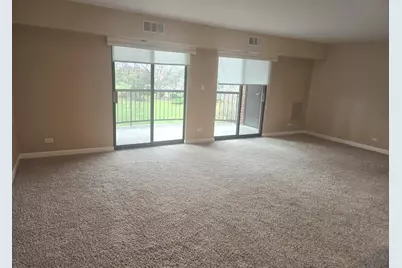 1605 E Central Road #322C, Arlington Heights, IL 60005 - Photo 6