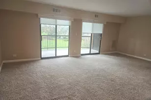 1605 E Central Rd, Arlington Heights, IL 60005 - Photo 6