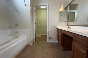 572 E Delgado Dr, Palatine, IL 60074 - Photo 20