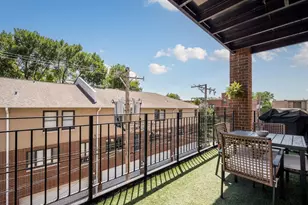 1453 W Irving Park Rd, Chicago, IL 60613 - Photo 20
