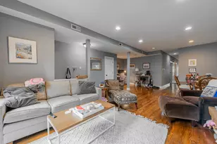 2127 N Clark St, Chicago, IL 60614 - Photo 2
