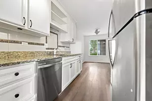 1509 N St Marks Pl, Palatine, IL 60067 - Photo 6