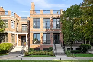 1634 W Surf St, Chicago, IL 60657 - Photo 1