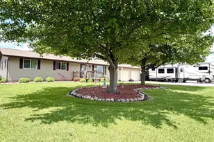 110 N Seigel St, Lostant, IL 61334 - Photo 2