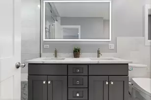 1461 W Grand Ave, Chicago, IL 60642 - Photo 14