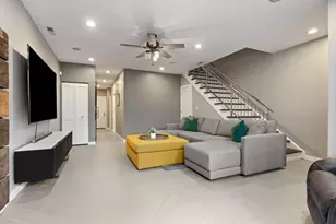 1461 W Grand Ave, Chicago, IL 60642 - Photo 22