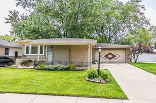 434 N Park Dr, Glenwood, IL 60425 - Photo 1