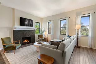 824 Hinman Ave, Evanston, IL 60202 - Photo 8