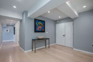 175 E Delaware Pl, Chicago, IL 60611 - Photo 4