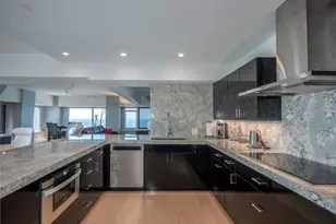 175 E Delaware Pl, Chicago, IL 60611 - Photo 18