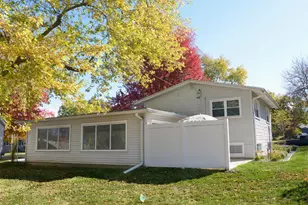 749 Fort St, Ottawa, IL 61350 - Photo 22
