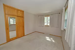 749 Fort St, Ottawa, IL 61350 - Photo 8