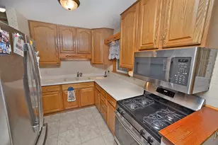 749 Fort St, Ottawa, IL 61350 - Photo 6