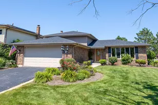 17207 Valley Dr, Tinley Park, IL 60487 - Photo 2