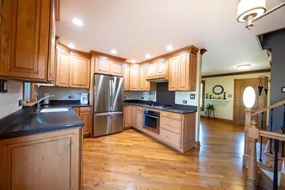 17207 Valley Drive, Tinley Park, IL 60487 - Photo 8