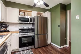 819 Greglynn St, Machesney Park, IL 61115 - Photo 14