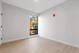 3953 W Dakin St, Chicago, IL 60618 - Photo 14