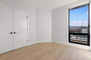 3953 W Dakin St, Chicago, IL 60618 - Photo 16