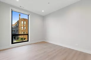 3953 W Dakin St, Chicago, IL 60618 - Photo 12