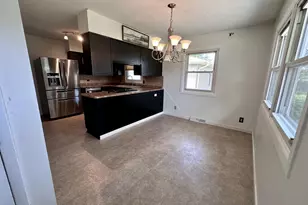 2325 12th St, Peru, IL 61354 - Photo 6