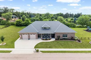 1210 Stonegate Dr, Marengo, IL 60152 - Photo 1