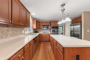 13521 Arborview Cir, Plainfield, IL 60585 - Photo 8