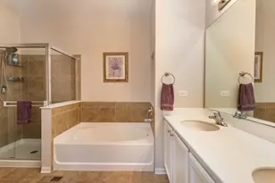 442 Plaza Pl, Aurora, IL 60504 - Photo 16