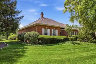 1610 Yorkshire Dr, Champaign, IL 61822 - Photo 4