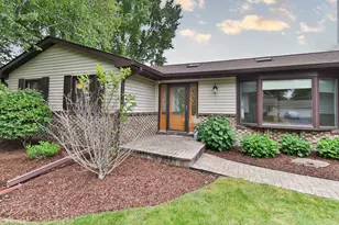 5019 Burman Dr, Crystal Lake, IL 60014 - Photo 2