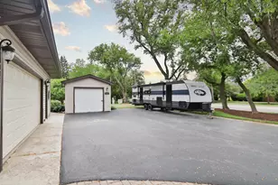 5019 Burman Dr, Crystal Lake, IL 60014 - Photo 38