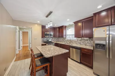 11004 Menard Avenue, Chicago Ridge, IL 60415 - Photo 6