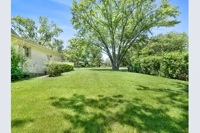 15 E Leon Lane, Prospect Heights, IL 60070 - Photo 10