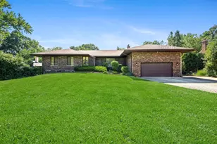 3620 Douglas Rd, Downers Grove, IL 60515 - Photo 2