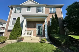 11 E Willow Rd, Wheeling, IL 60090 - Photo 2