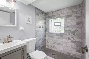15615 Kenwood Ave, South Holland, IL 60473 - Photo 12