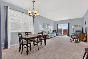 2126 Tremont Ln, Joliet, IL 60431 - Photo 10